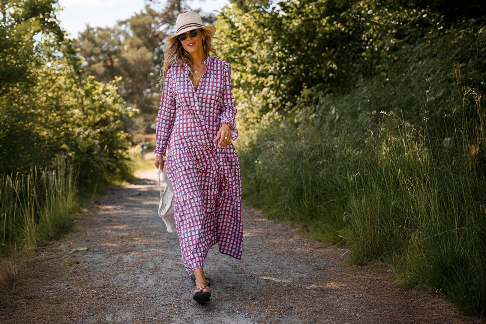 Ny mini-kolleksjon: Tidløse hverdagsplagg i lin – laget av overskuddstekstiler