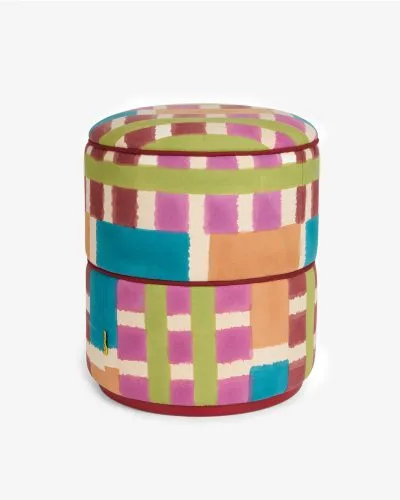 fargerik og vettert puff fra Lisa Corti i off-white, rosa, blått, rødt og orange.